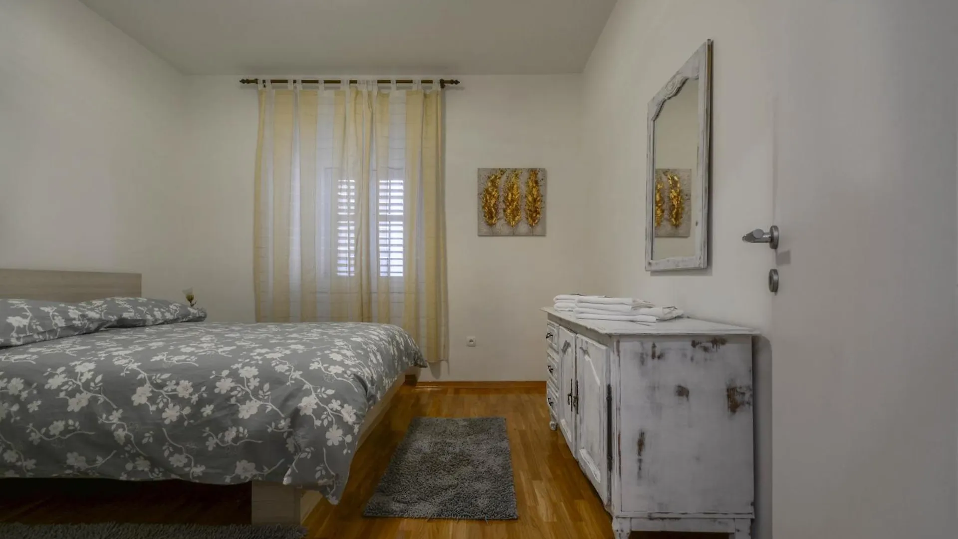 Apartment Vicenco Top Location Split